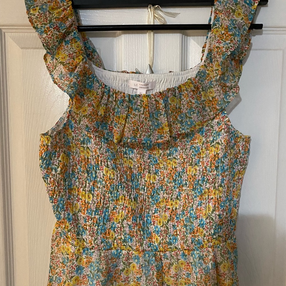 Lauren Conrad (LC): Expressive Bouquets Blouse